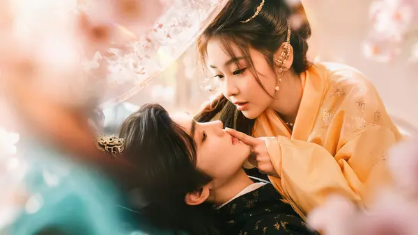 Nữ Chủ Tái Sinh: Máu Nợ Phải Trả